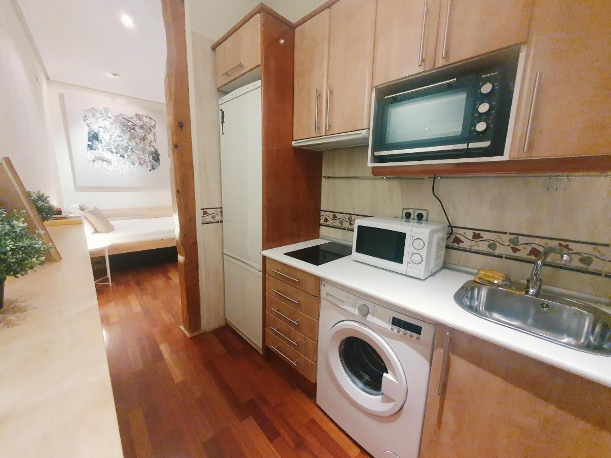 Enjoy A Cosy Studio In Malasana Bar Madrid Esterno foto